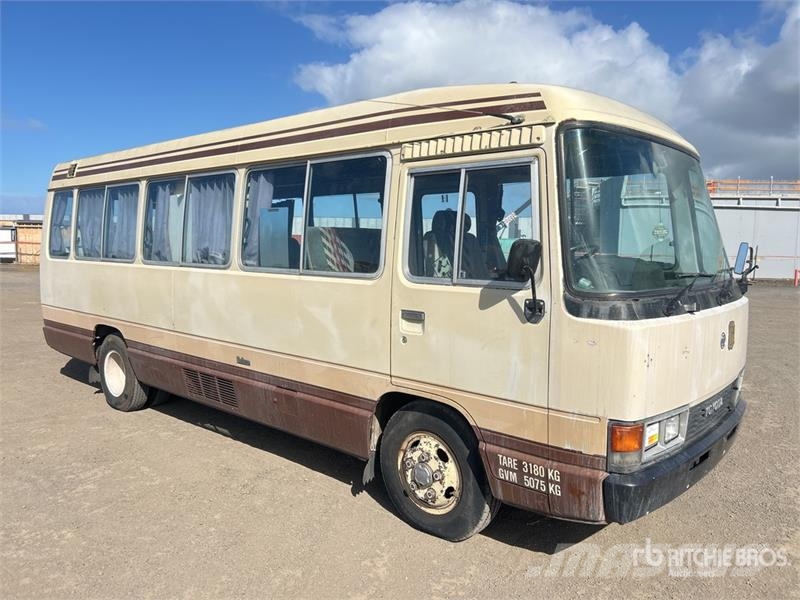 Toyota Coaster Motor Home Asuntoautot ja asuntovaunut