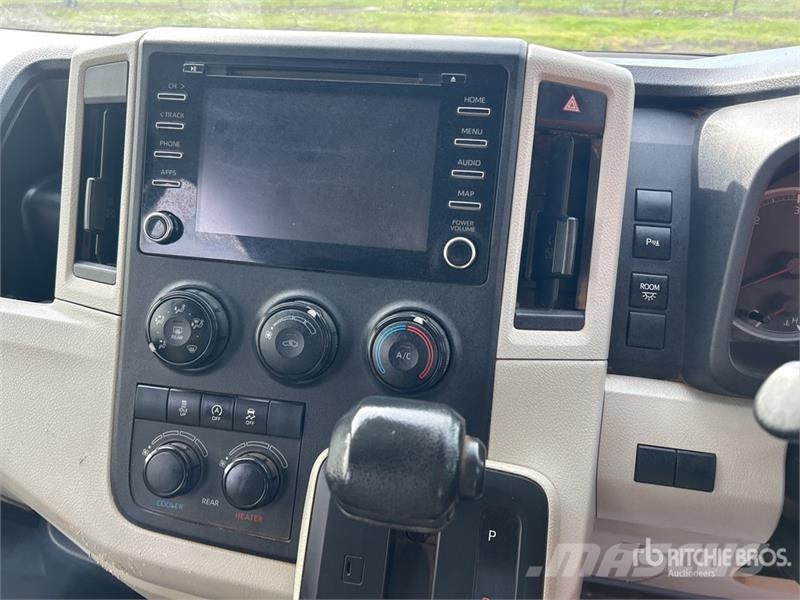 Toyota Hiace 4x2 11-Seat Mini Bus Minibuses