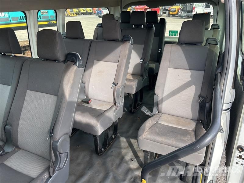 Toyota Hiace 4x2 11-Seat Mini Bus Minibuses
