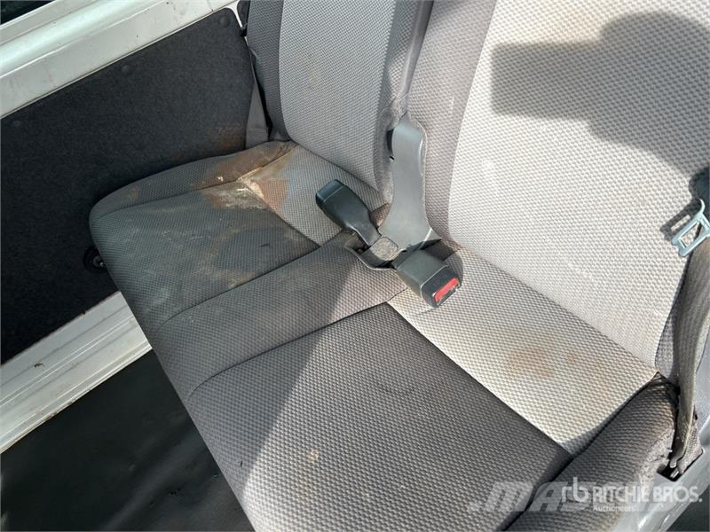 Toyota Hiace 4x2 11-Seat Mini Bus Minibuses