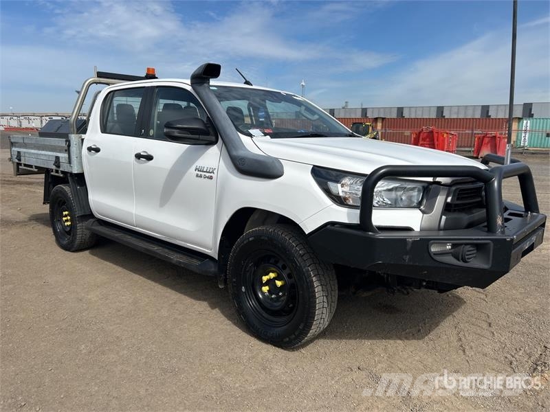 Toyota Hilux Прочие фургоны