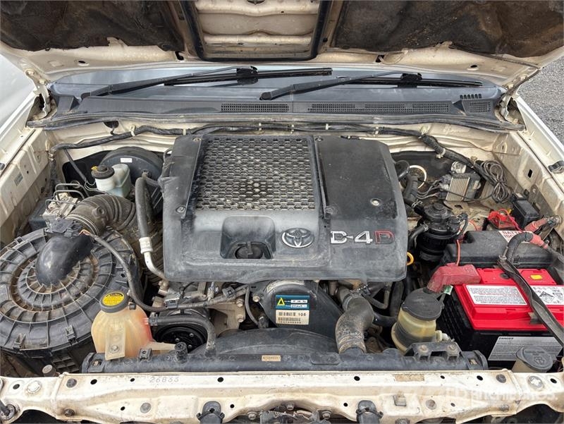 Toyota Hilux Прочие фургоны