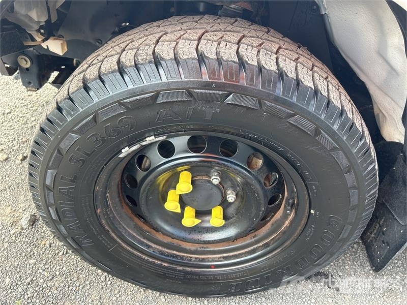Toyota Hilux Прочие фургоны
