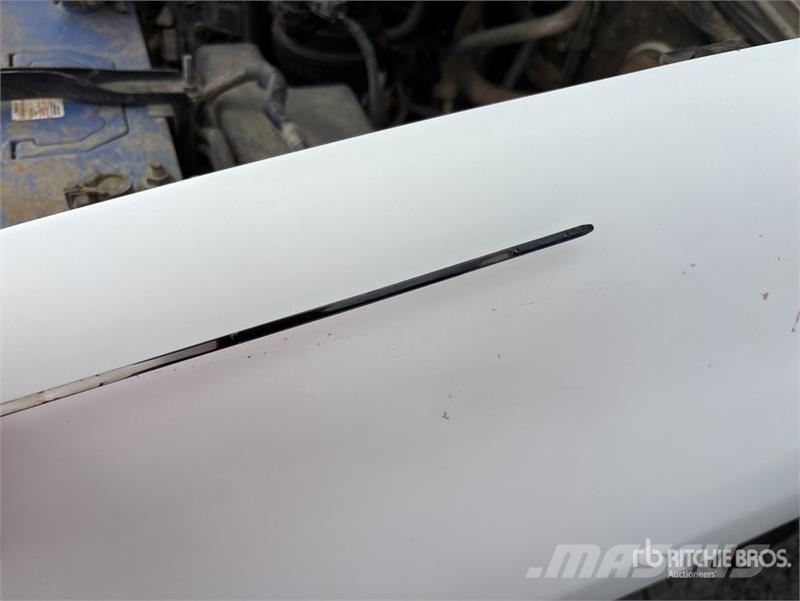 Toyota Hilux Прочие фургоны