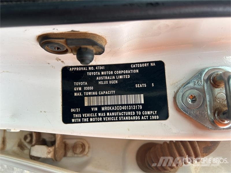 Toyota Hilux Прочие фургоны