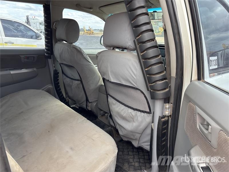 Toyota Hilux Прочие фургоны