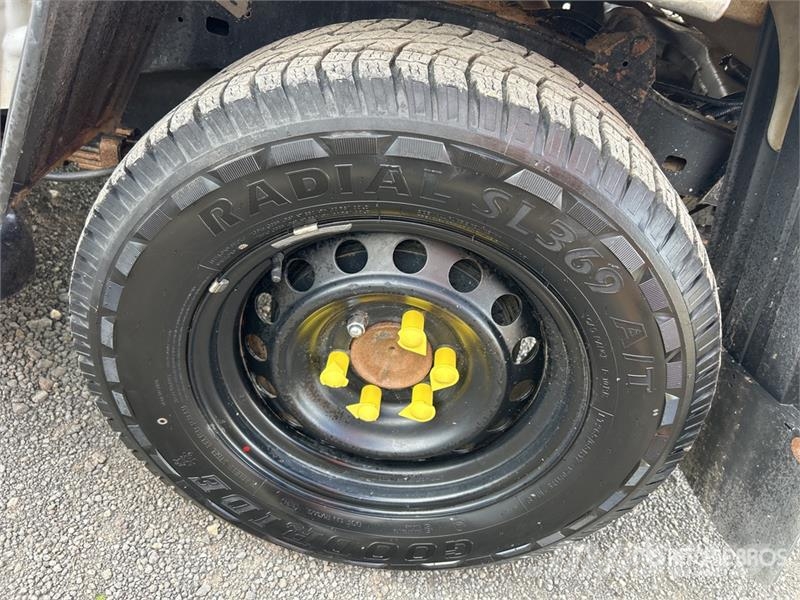 Toyota Hilux Прочие фургоны