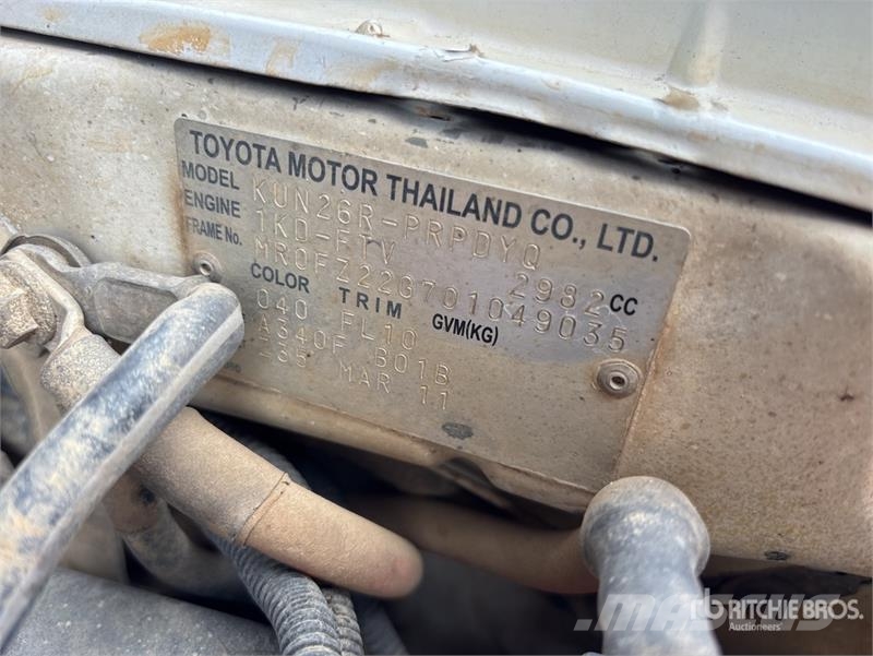 Toyota Hilux Прочие фургоны