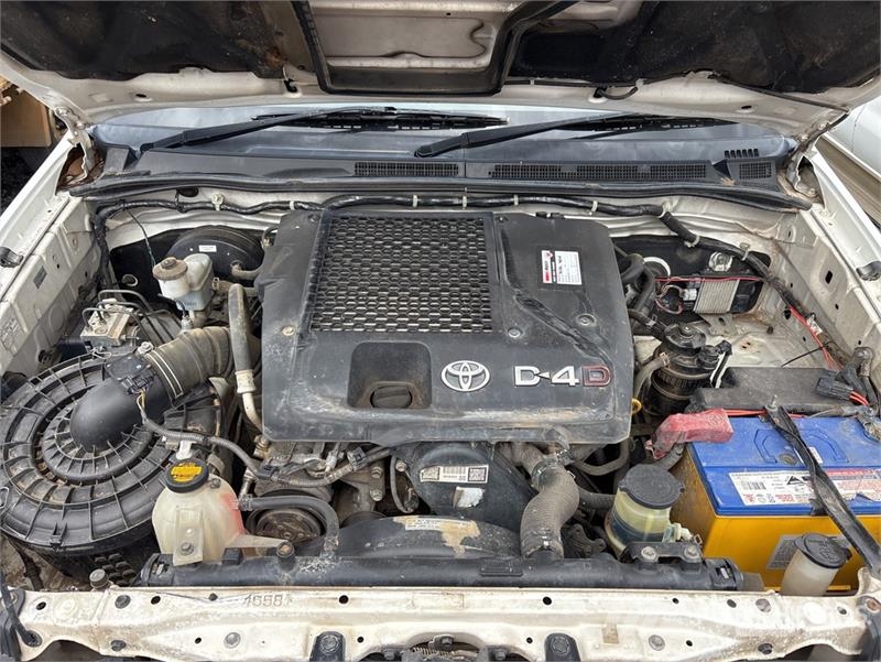 Toyota Hilux Прочие фургоны