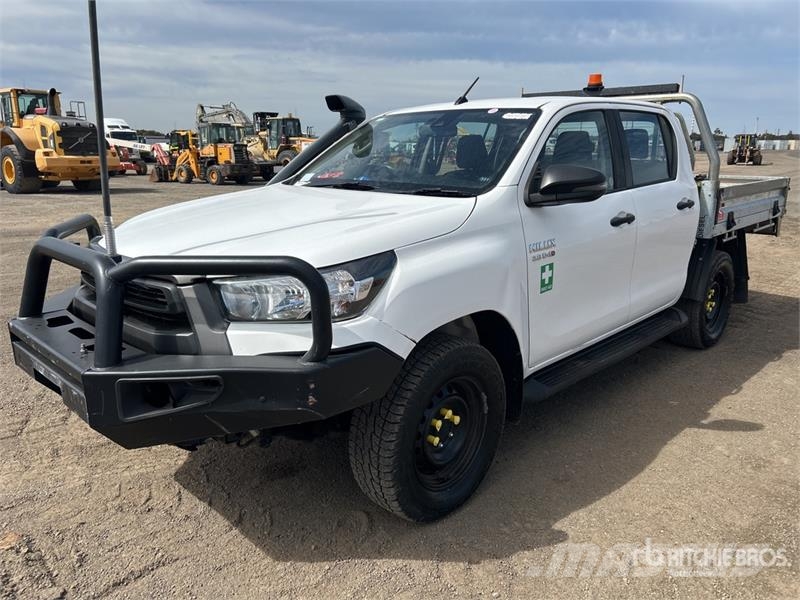Toyota Hilux Прочие фургоны