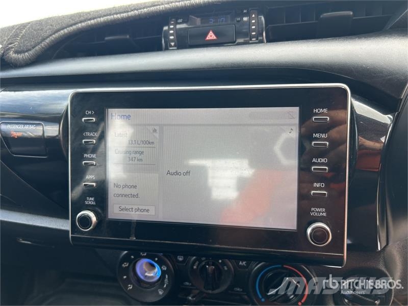 Toyota Hilux Прочие фургоны