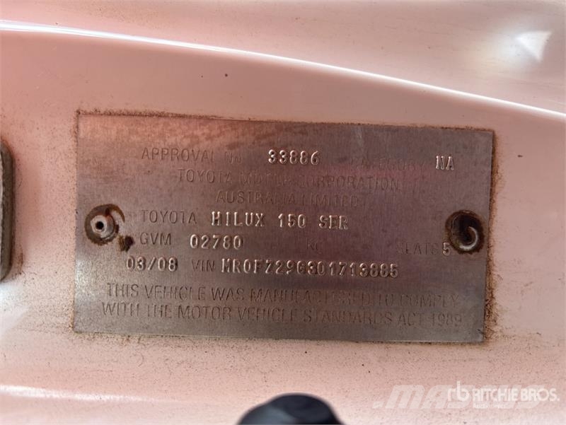 Toyota Hilux Прочие фургоны