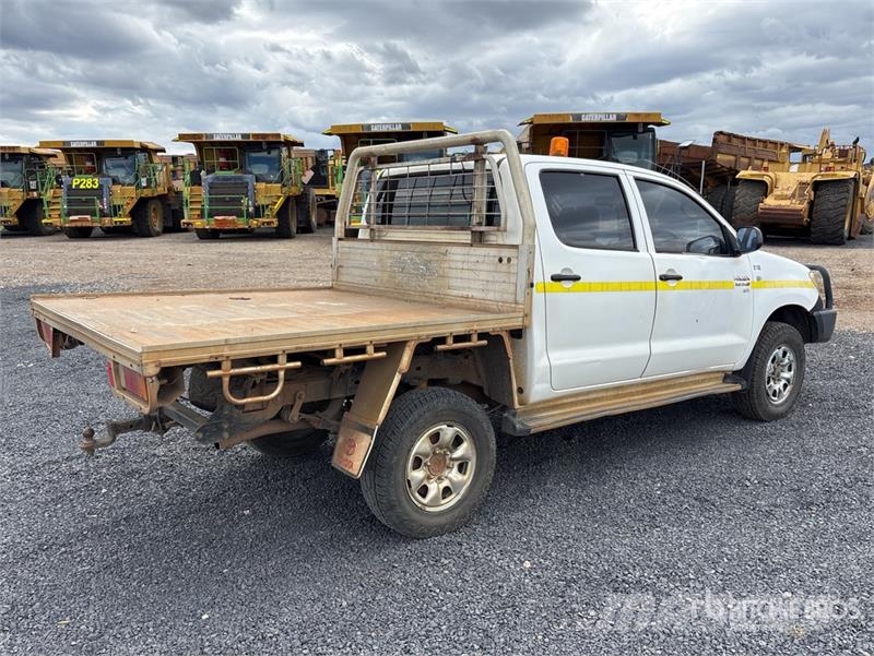 Toyota Hilux Прочие фургоны