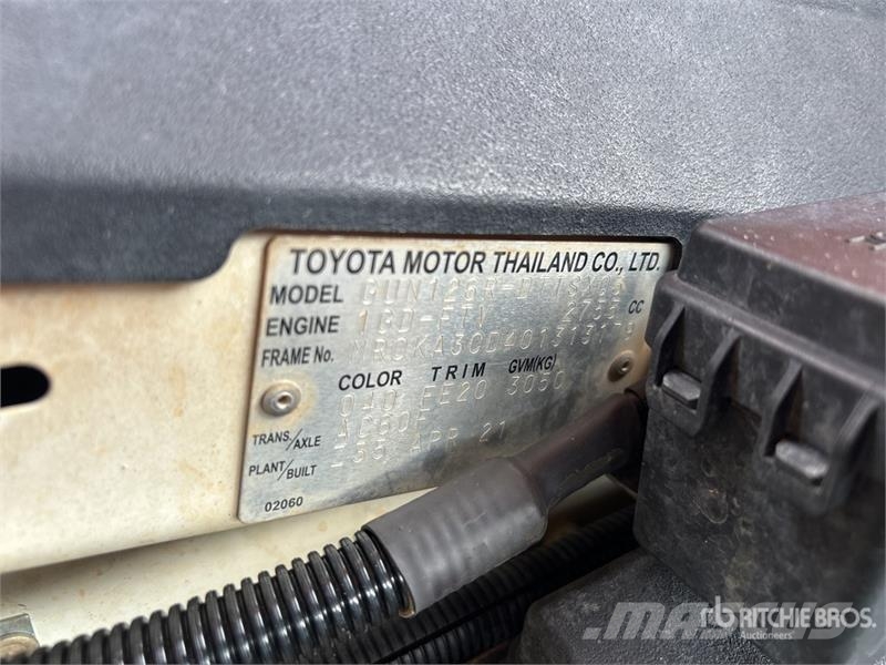 Toyota Hilux Прочие фургоны