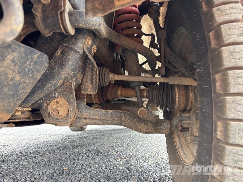 Toyota Hilux Прочие фургоны