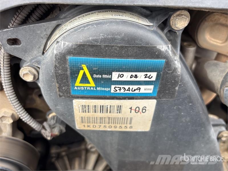 Toyota Hilux Прочие фургоны