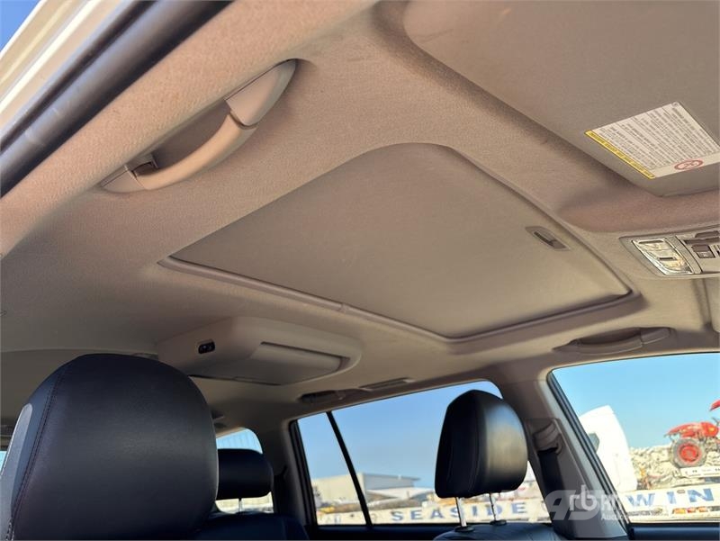 Toyota Kluger Grande AWD SUV Auto