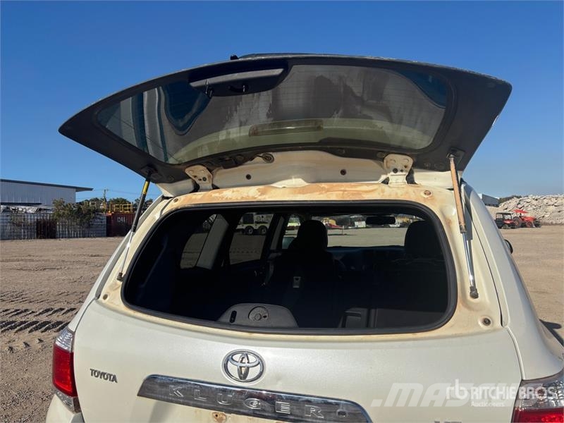 Toyota Kluger Grande AWD SUV Auto