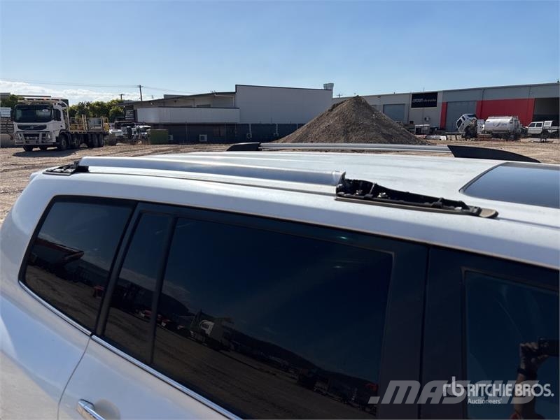 Toyota Kluger Grande AWD SUV Auto