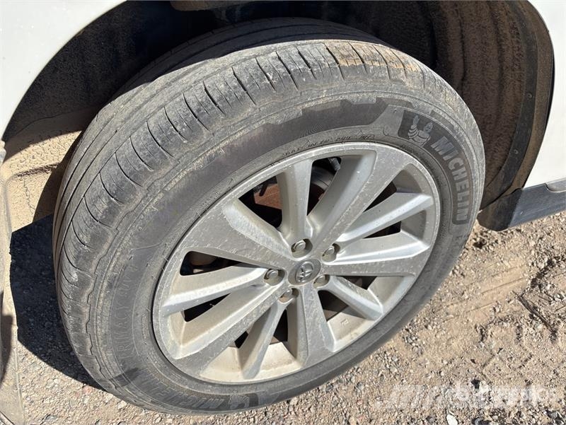 Toyota Kluger Grande AWD SUV Auto