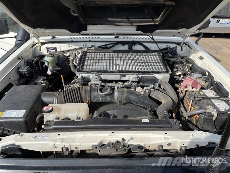 Toyota Landcruiser 4x4 Dual Cab Pickup أخرى