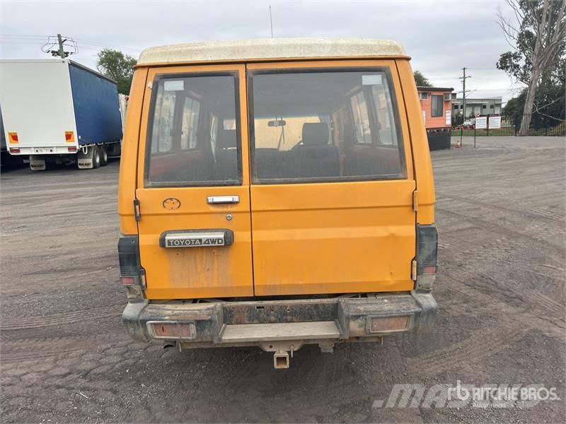 Toyota LandCruiser 75 Series Troop Carrier 4WD SUV Auto