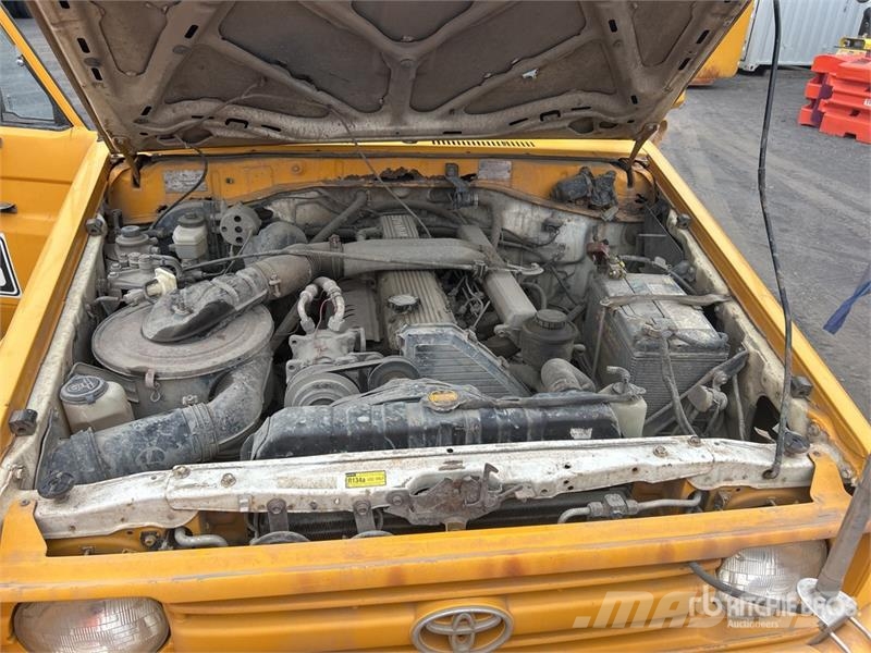 Toyota LandCruiser 75 Series 4x4 Pickup Furgoni altro