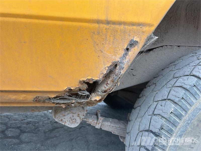 Toyota LandCruiser 75 Series Troop Carrier 4WD SUV Auto