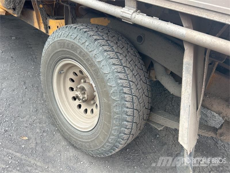Toyota LandCruiser 75 Series 4x4 Pickup Furgoni altro