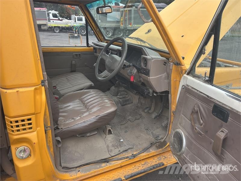 Toyota LandCruiser 75 Series 4x4 Pickup Furgoni altro
