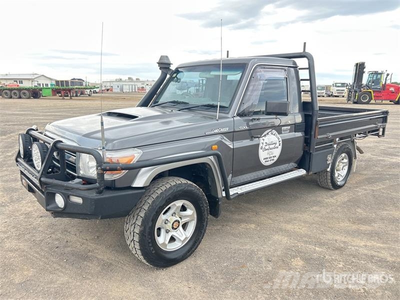 Toyota LandCruiser 79 Series GXL 4x4 Pickup Прочие фургоны