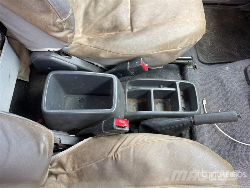 Toyota LandCruiser 79 Series GXL 4x4 Pickup Outros