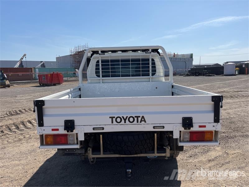 Toyota LandCruiser 79 Series 4x4 Dual Cab Pickup أخرى