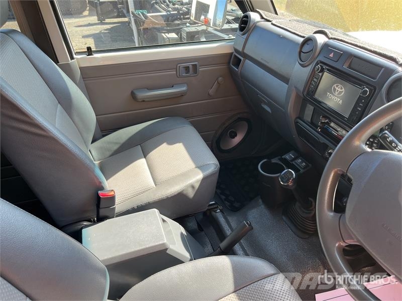 Toyota LandCruiser 79 Series 4x4 Dual Cab Pickup أخرى