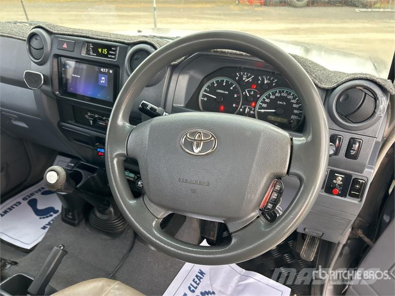 Toyota LandCruiser 79 Series GXL 4x4 Pickup Прочие фургоны