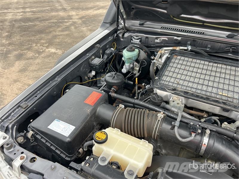 Toyota LandCruiser 79 Series GXL 4x4 Pickup Прочие фургоны