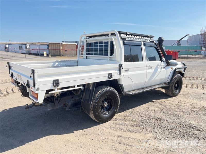 Toyota LandCruiser 79 Series 4x4 Dual Cab Pickup أخرى