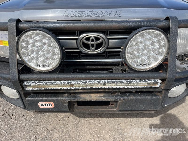 Toyota LandCruiser 79 Series GXL 4x4 Pickup Outros