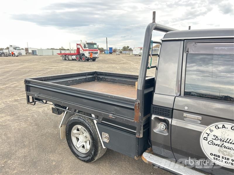 Toyota LandCruiser 79 Series GXL 4x4 Pickup Прочие фургоны