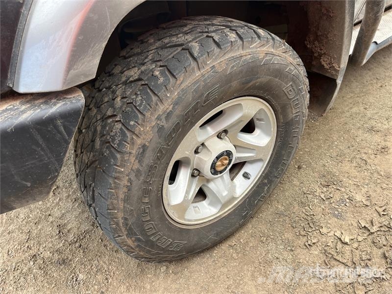 Toyota LandCruiser 79 Series GXL 4x4 Pickup Outros