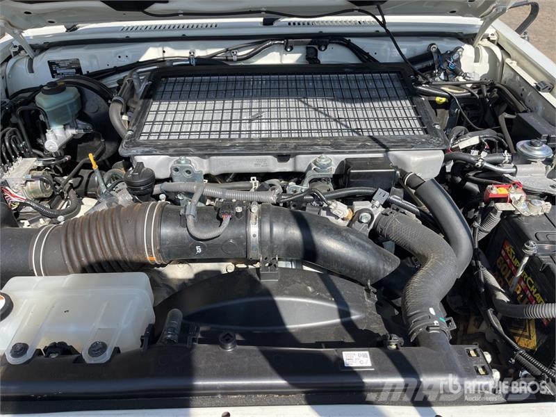 Toyota LandCruiser 79 Series 4x4 Dual Cab Pickup أخرى