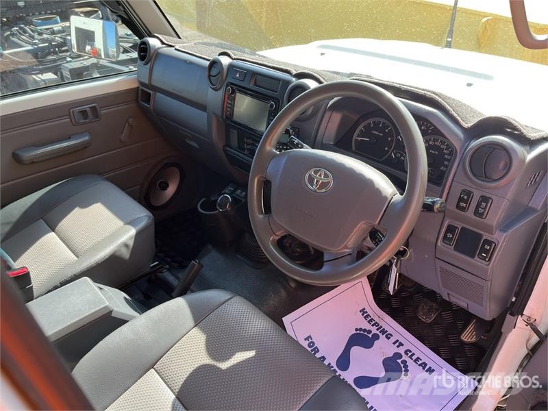 Toyota LandCruiser 79 Series 4x4 Dual Cab Pickup أخرى
