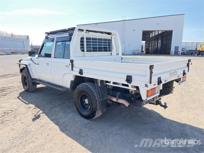 Toyota LandCruiser 79 Series 4x4 Dual Cab Pickup أخرى