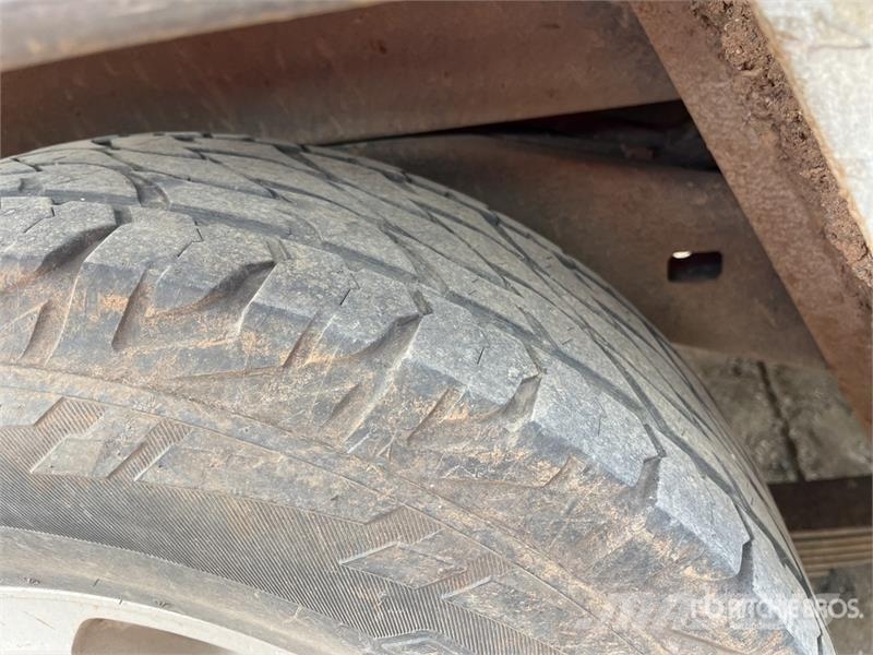 Toyota LandCruiser 79 Series GXL 4x4 Pickup Outros