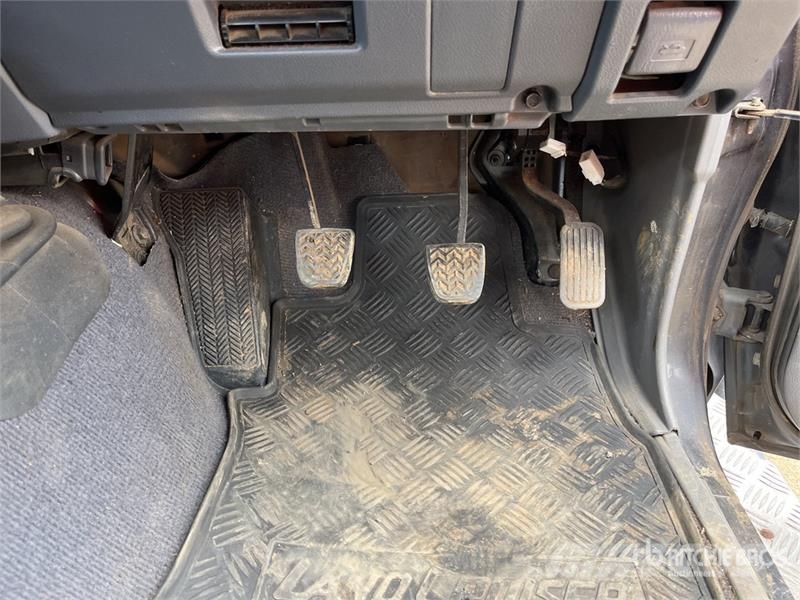 Toyota LandCruiser 79 Series GXL 4x4 Pickup Outros
