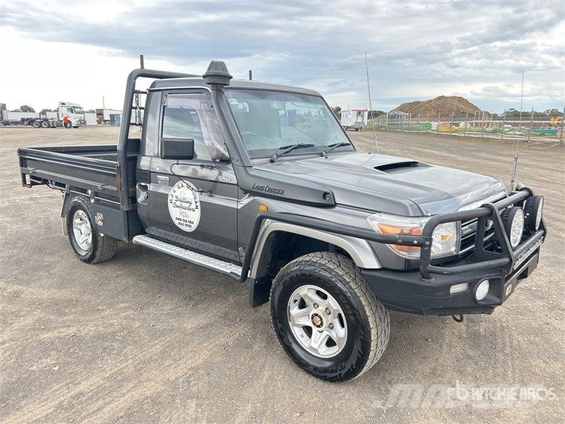 Toyota LandCruiser 79 Series GXL 4x4 Pickup Прочие фургоны