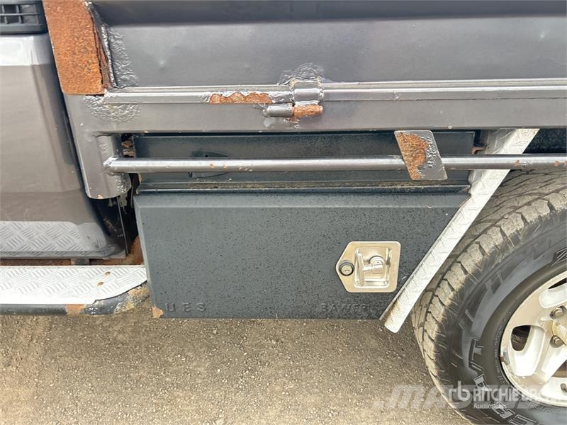 Toyota LandCruiser 79 Series GXL 4x4 Pickup Прочие фургоны