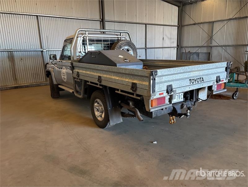 Toyota Landcruiser GXL 4x4 Pickup Muu