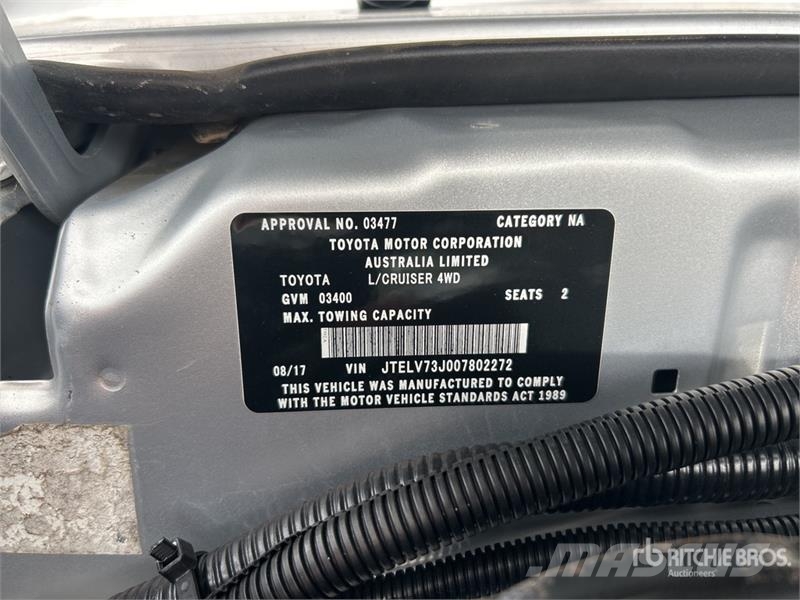 Toyota LandCruiser GXL 4x4 Pickup Прочие фургоны