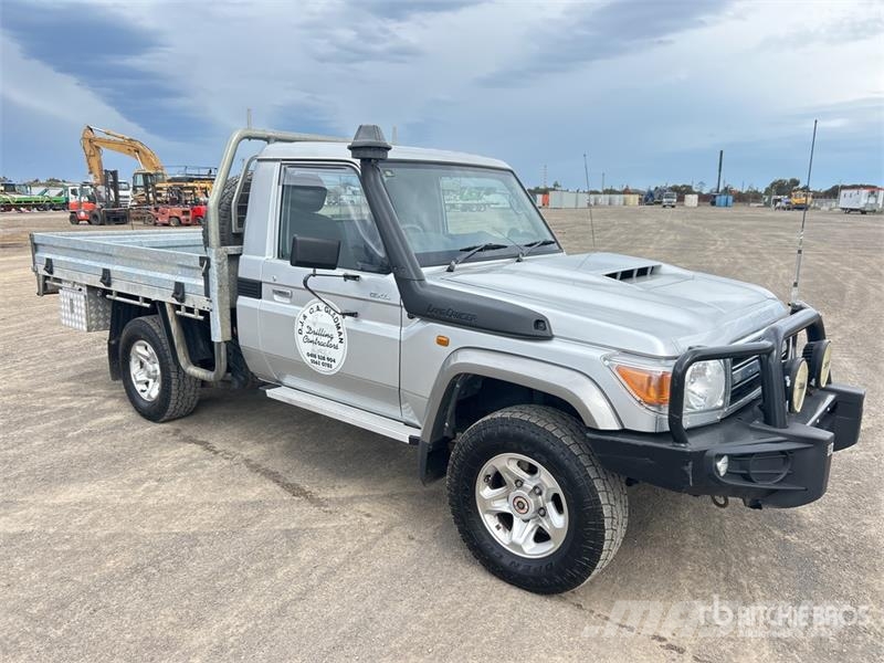 Toyota LandCruiser GXL 4x4 Pickup Прочие фургоны